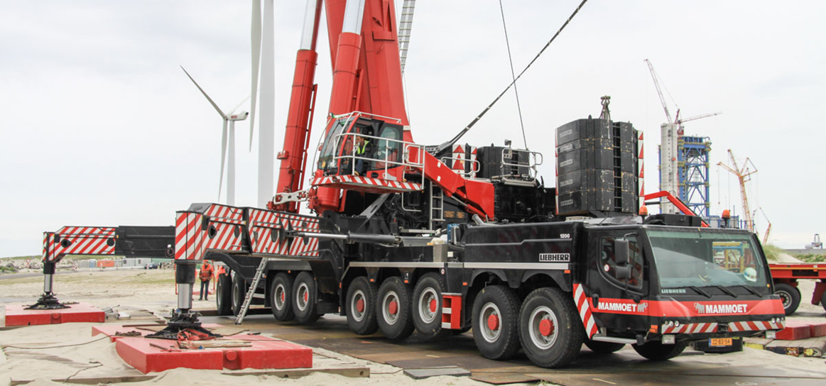 自動車 LIEBHERR  1/50  LTM11200-9.1MAMMOET LTM 11200-9.1 all terrain mobile crane | Mammoet equipment