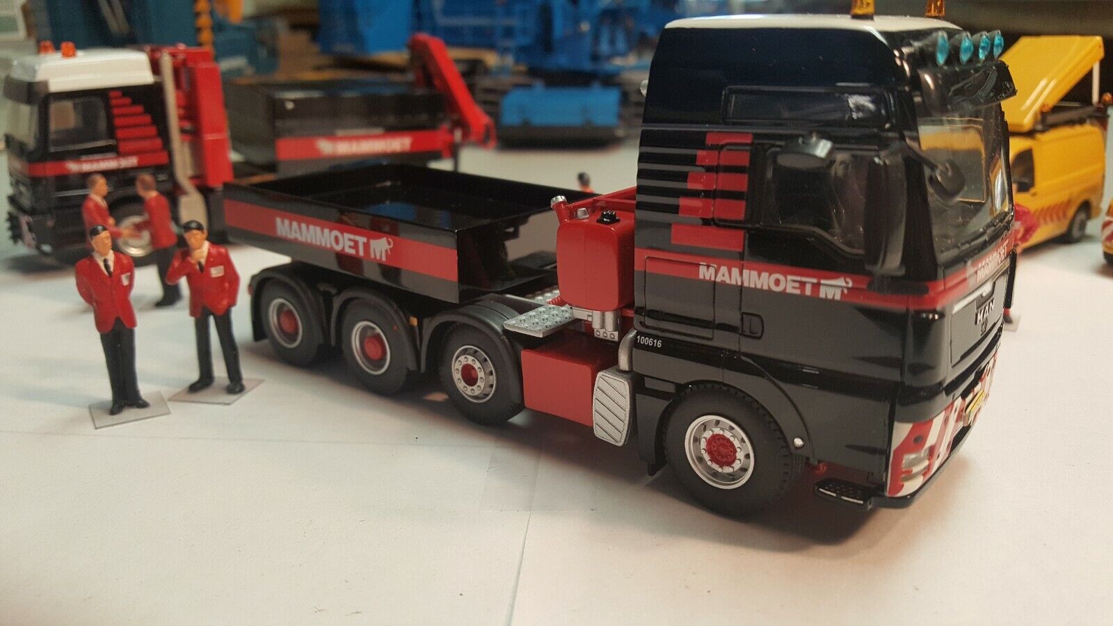 715246_4 715246_4
